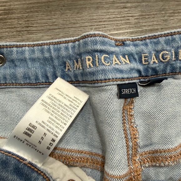 American Eagle Outfitters Women’s Light Wash Dreamy Drape Wide Leg Jeans - Picture 7 of 11